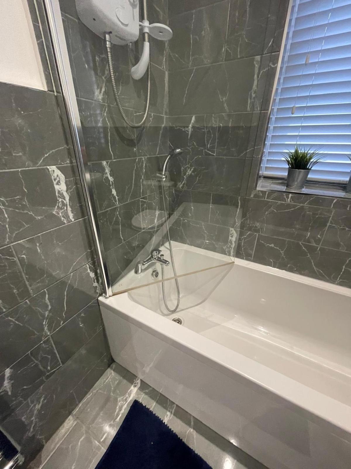 Spacious 2 Bedroom Apartment ليفربول المظهر الخارجي الصورة