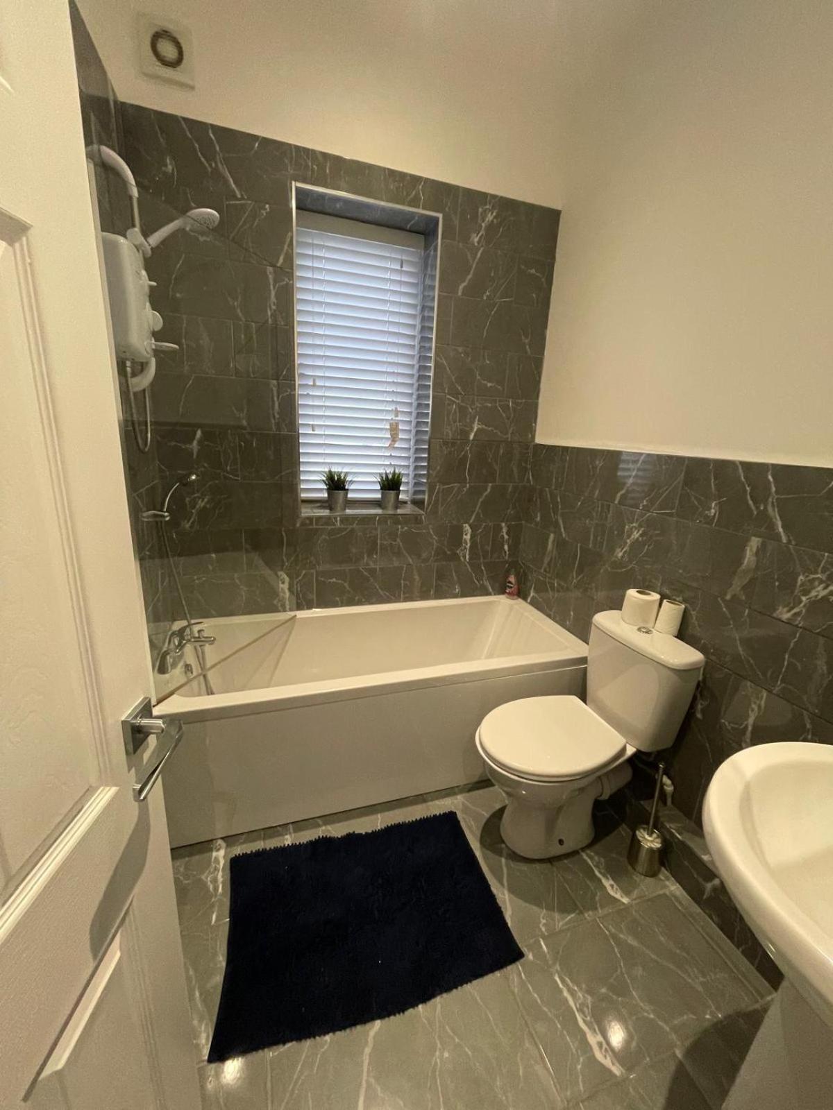 Spacious 2 Bedroom Apartment ليفربول المظهر الخارجي الصورة